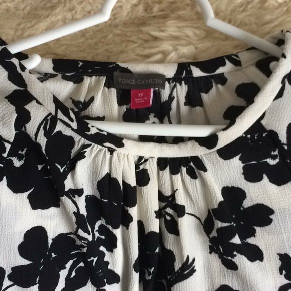 Vince Camute Black white kimono sleeve floral XS S - Picture 5 of 8